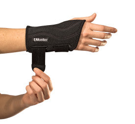 Mueller Sports Fitted Wrist Brace